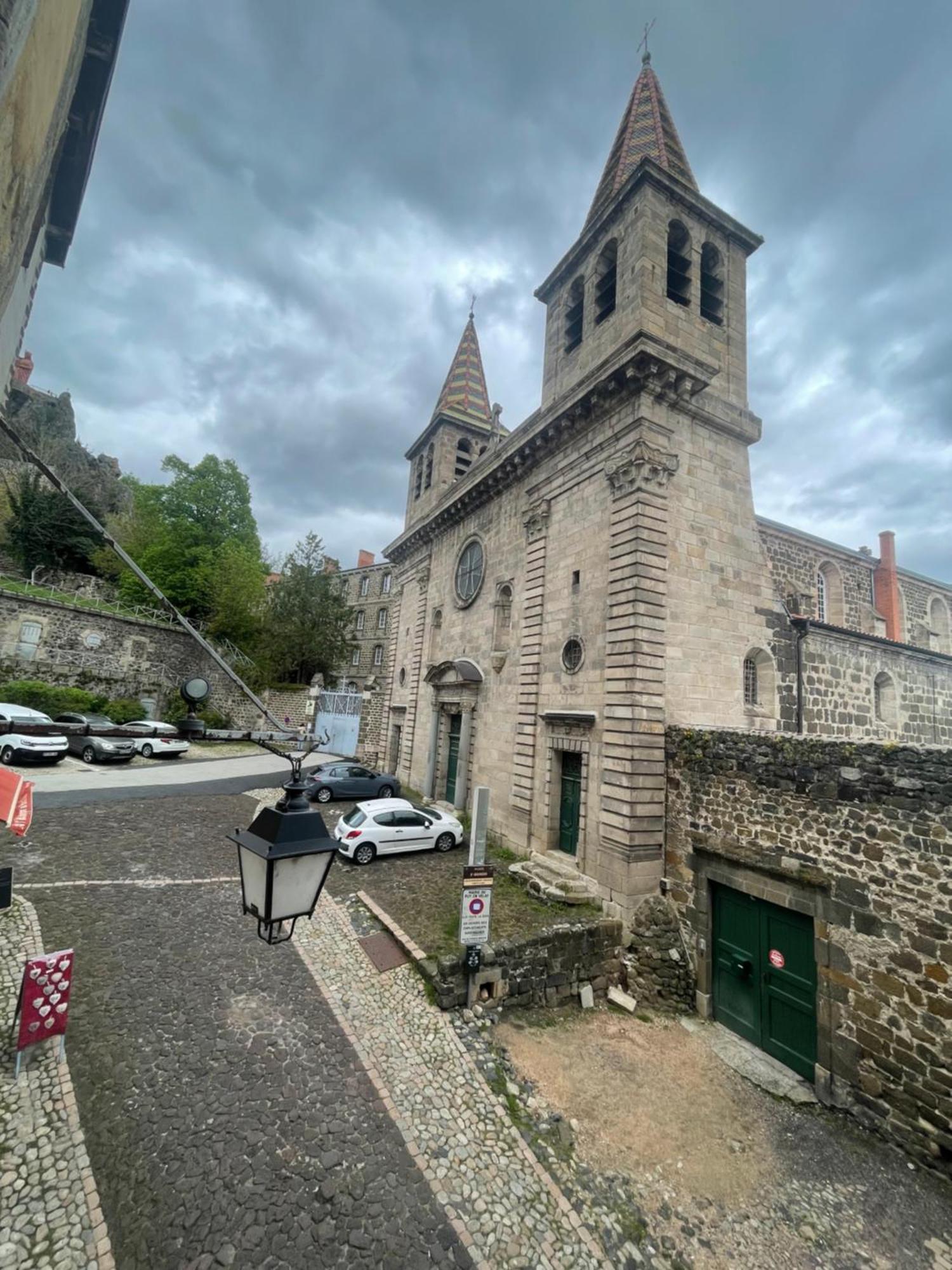 Aux Portes Du Mont Anis Le Puy-en-Velay Экстерьер фото